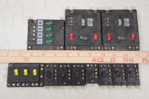 Atlas scale lot of - 11,