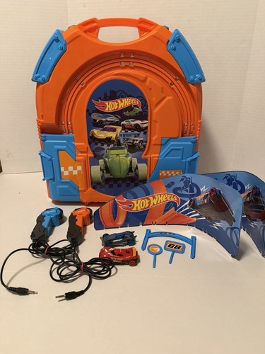 Hot wheels carrying case - carrying, slot